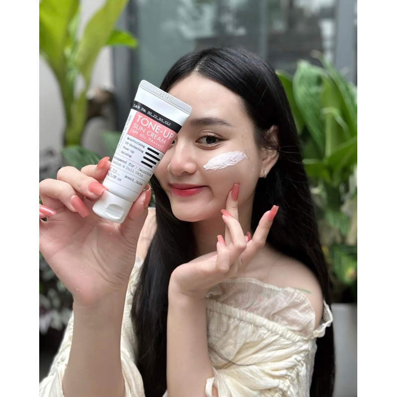 Kem Chống Nắng Nâng Tone Derma Factory Tone Up Sun Cream