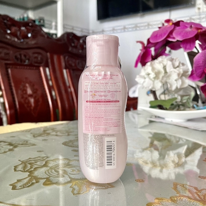 Nước Dưỡng Da Trắng Hồng Mờ Thâm Sạm Senka Aqua Bright Lotion 200ml - Nhật