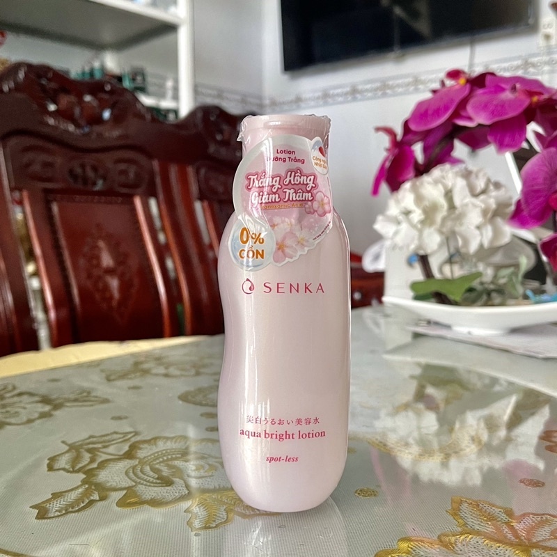 Nước Dưỡng Da Trắng Hồng Mờ Thâm Sạm Senka Aqua Bright Lotion 200ml - Nhật