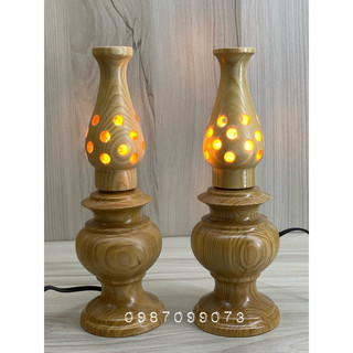 MỘT CẶP ĐÈN THỜ GỖ SỒI CAO 25CM