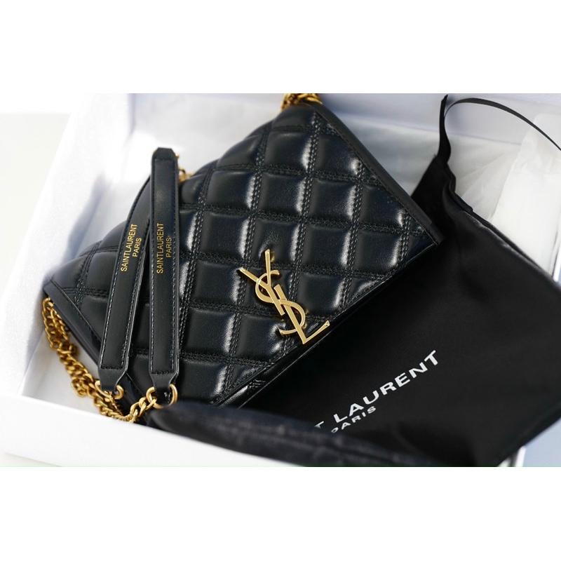 Túi xách dây xích khoá vàng