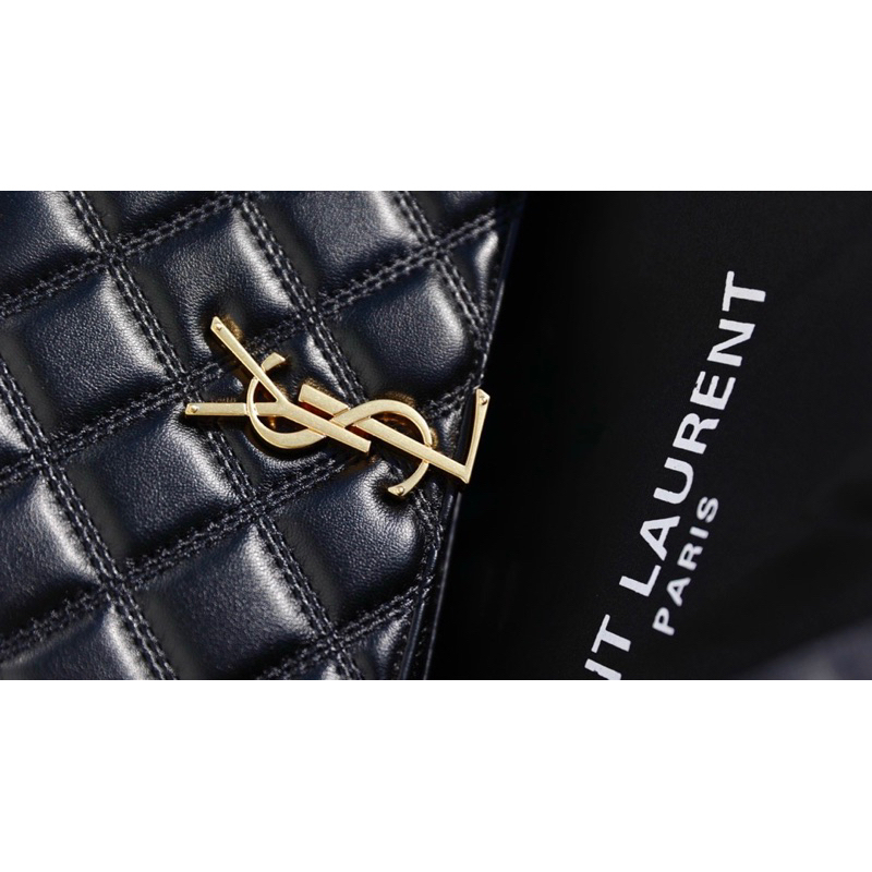 Túi xách dây xích khoá vàng