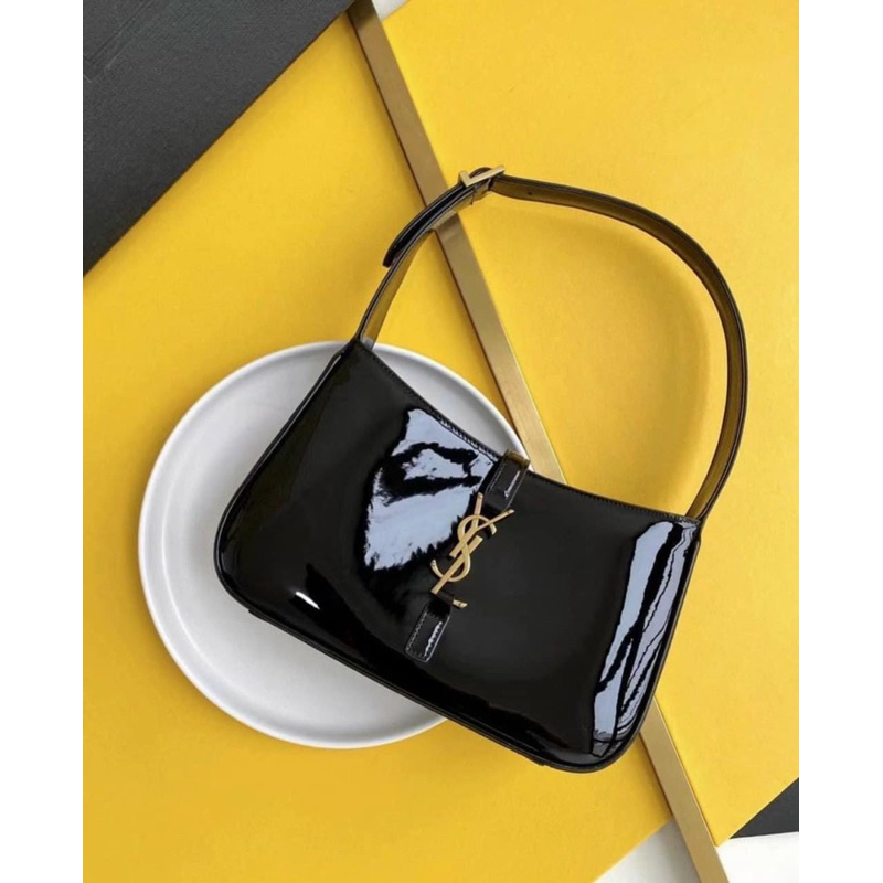 Túi da bóng có dây kéo