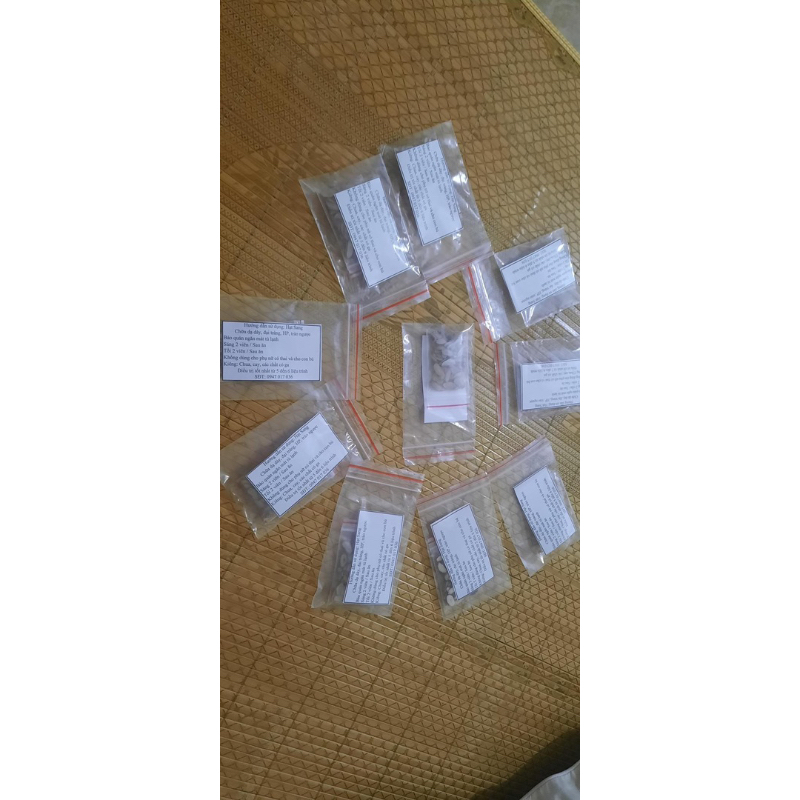 Hạt Sang Rừng giá 9500d/  hạt. hàng đẹp loại 1. hạt trắng  to đẹp