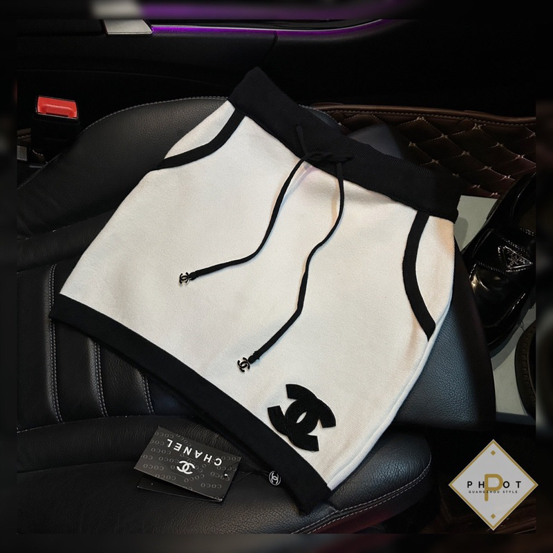 Chân váy len channel