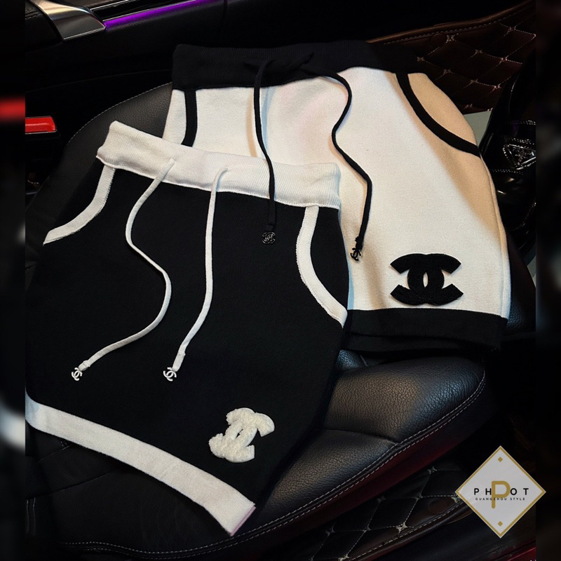 Chân váy len channel