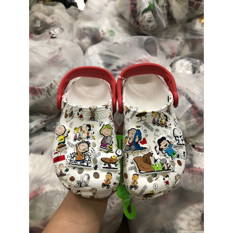 Sục trẻ em Peanuts tặng sticker y hình