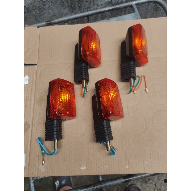 xi nhan(tai đèn,cụm đèn hiệu) trước sau xe win(giá 1 bộ trước sau)