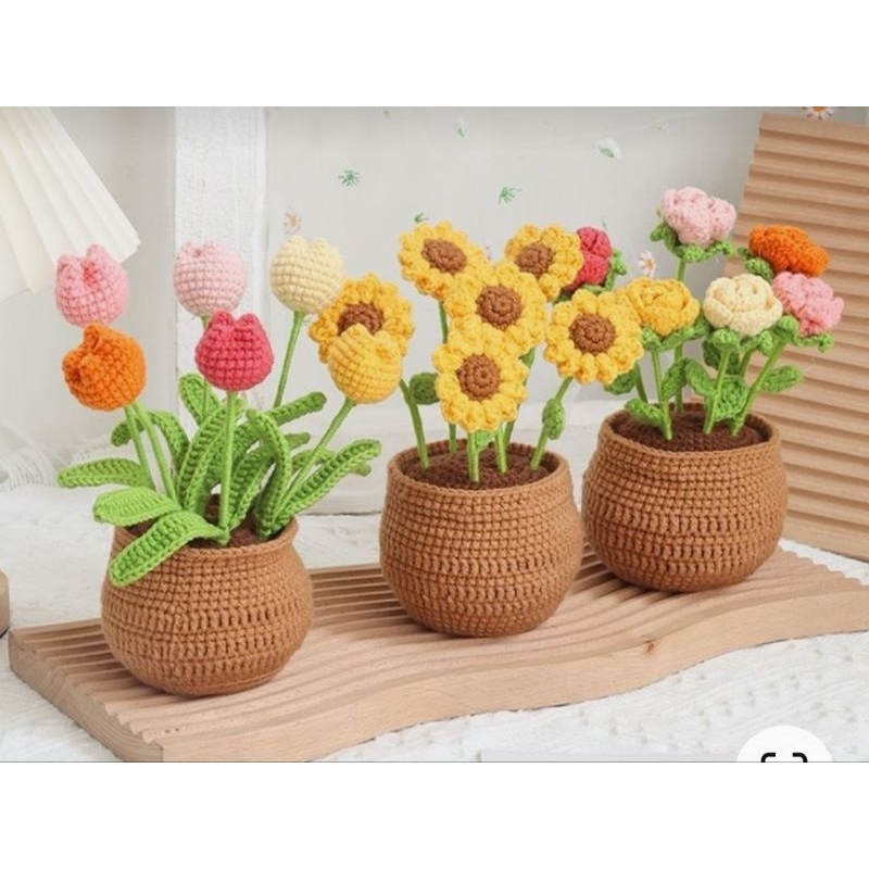 Chậu hoa len handmade dùng để decor