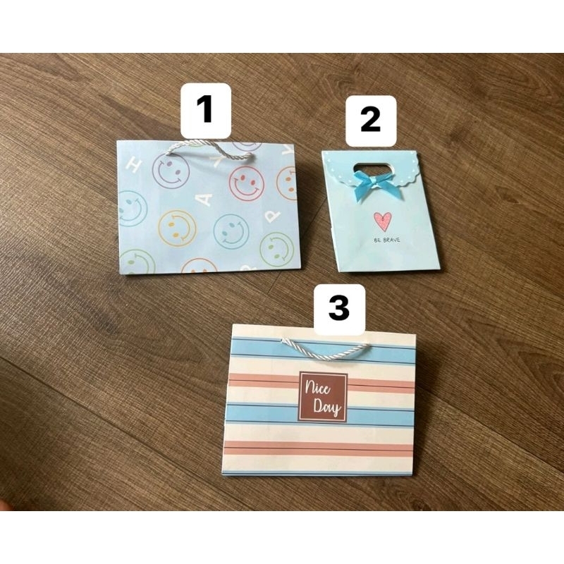 Set kem dưỡng tay kèm son caudalie