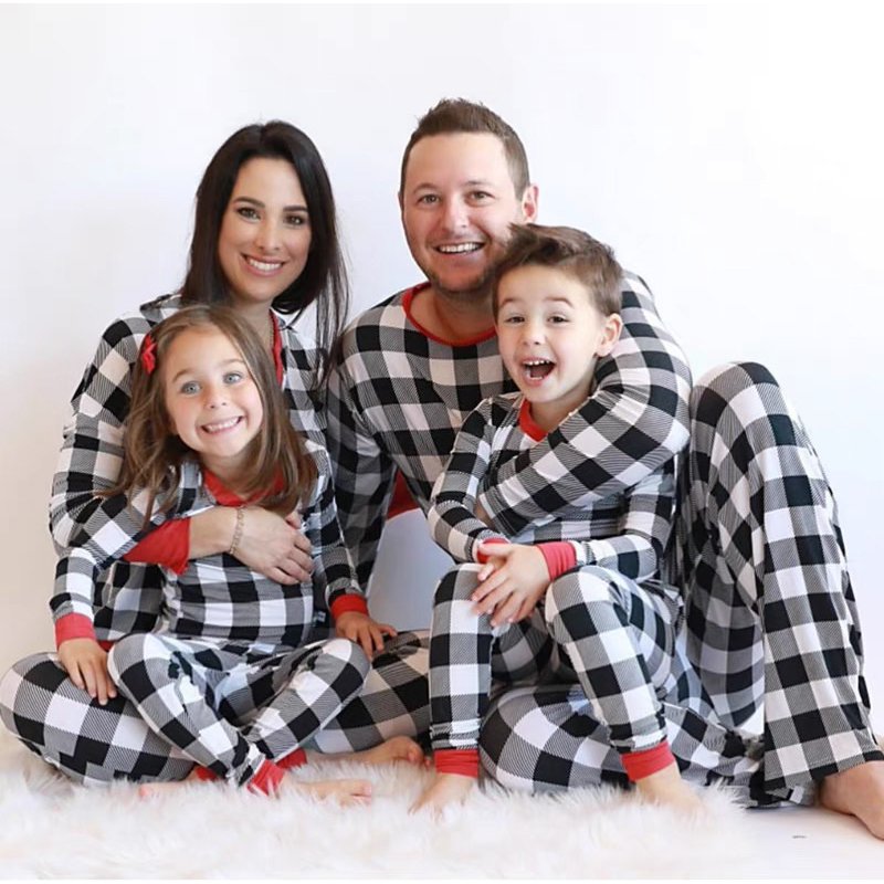 Bộ thun caro đen ghi Holiday-HÀNG SALE KHÔNG ĐỔI TRẢ