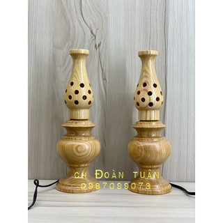 MỘT CẶP ĐÈN THỜ GỖ SỒI CAO 25CM