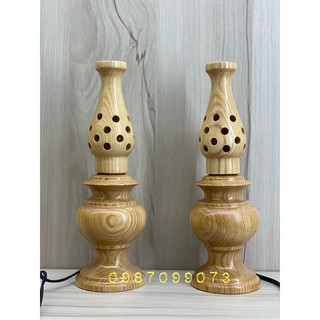 MỘT CẶP ĐÈN THỜ GỖ SỒI CAO 25CM