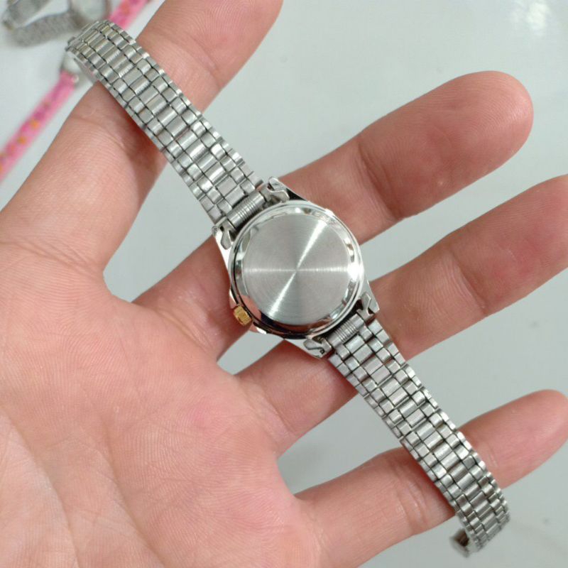 Đồng hồ si nữ hiệu VALENTINO demi dây thép lụa độ mới cao 95%