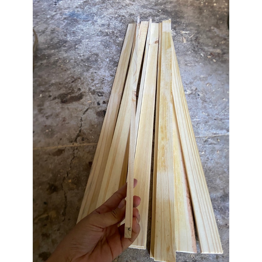 Thanh gỗ thông Dài 150cm, rộng 6cm, dày 1cm bào các mặt