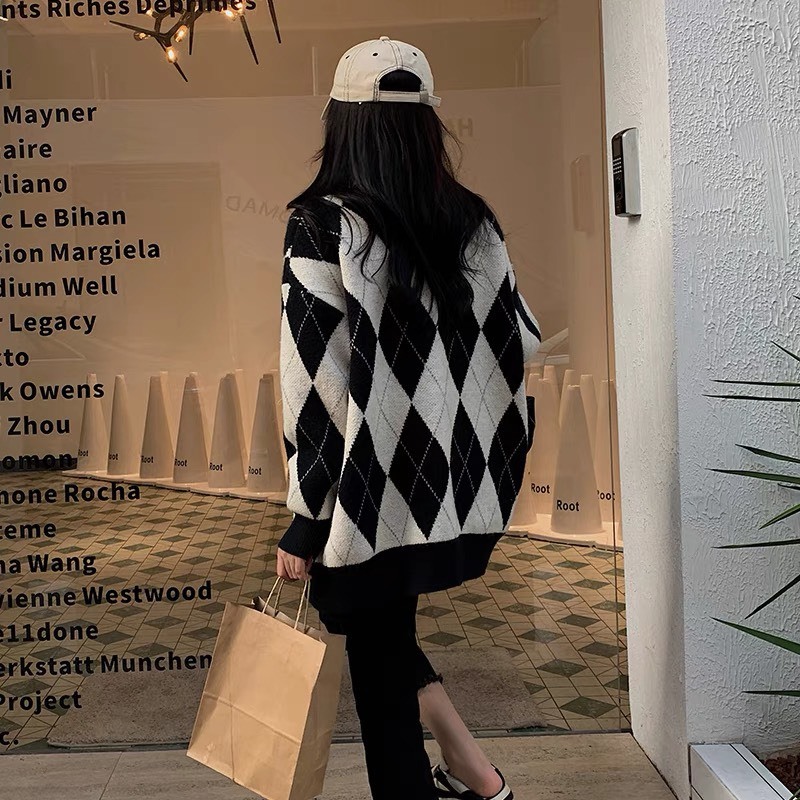 Áo khoác cardigan Forgirlstudio dáng rộng họa tiết kẻ trám đen hồng phong cách Hàn Quốc FG017