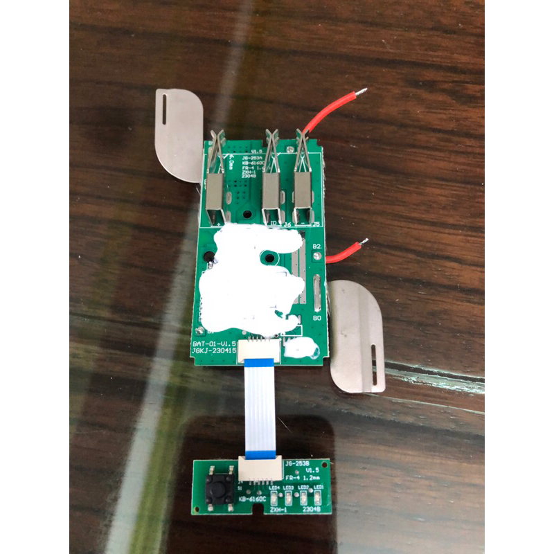 Vỏ , mạch pin DEVON 20V