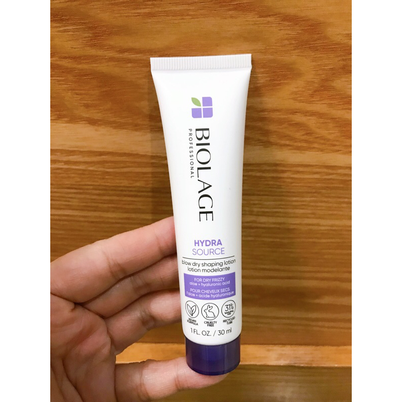 Sữa dưỡng tạo hình cho tóc Biolage Hydra Source Blow Dry Shaping Lotion  - Canada