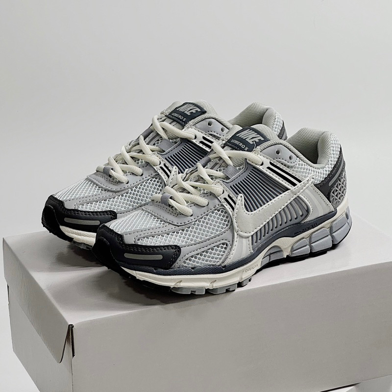 JDK STORE_Giày Sneaker Vomero 5 Đen Xám Black Grey