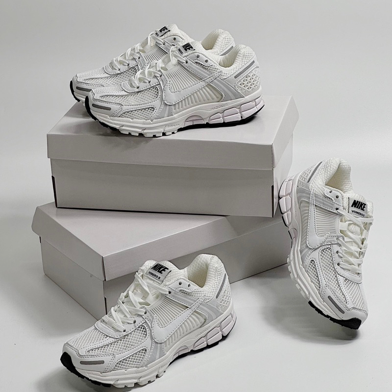 JDK STORE_Giày Sneaker Vomero 5 Full White