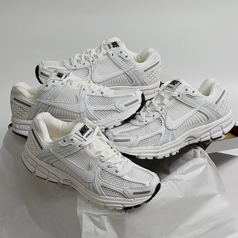 JDK STORE_Giày Sneaker Vomero 5 Full White