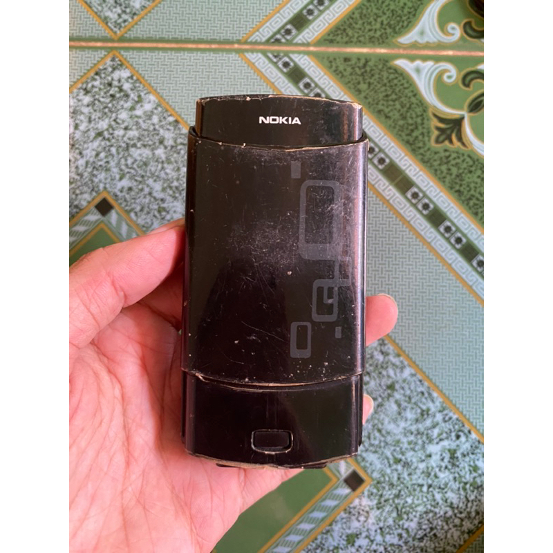 Xác điện thoại N72 còn nguon