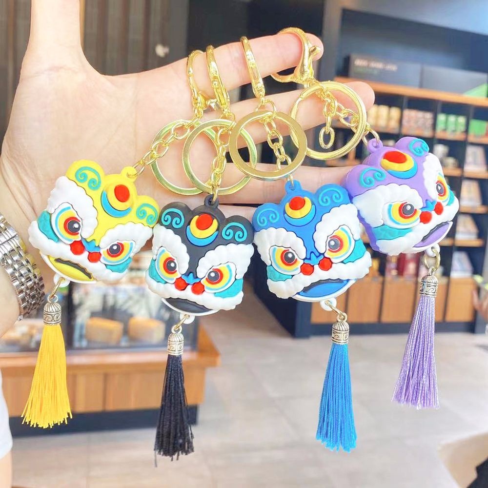 MVP3543 Móc Khóa Hình Đầu Lân Tua Rua Dễ Thương