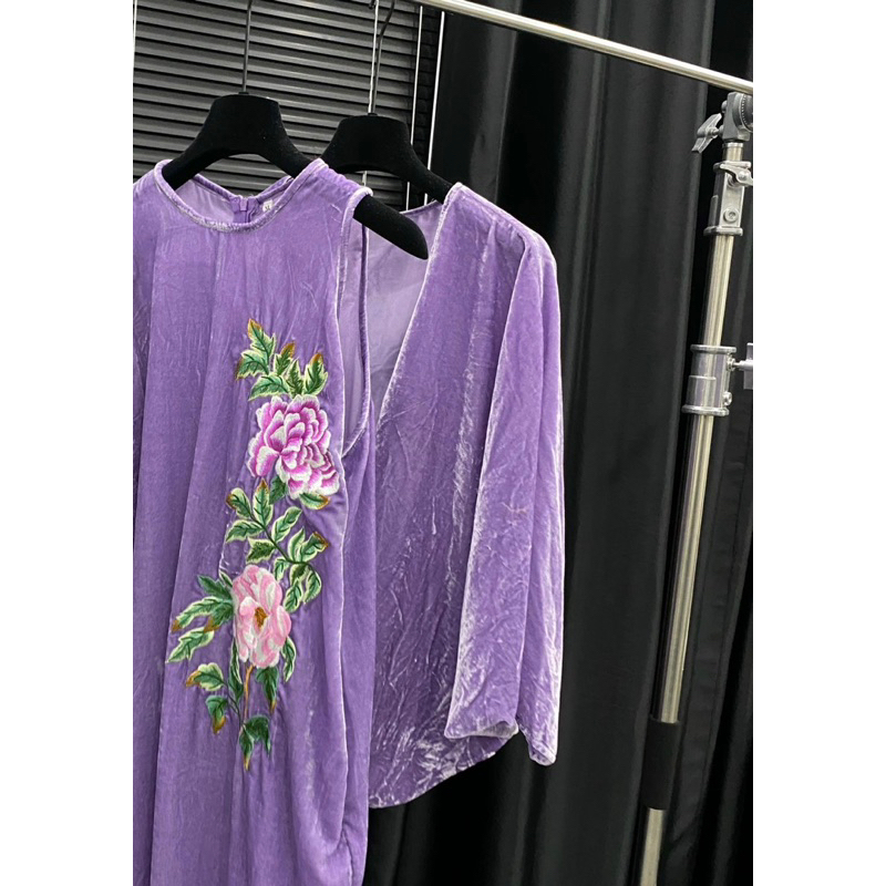 Áo choàng nhung the