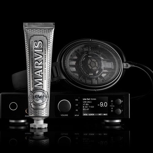 Kem Đánh Răng Marvis Smokers Whitening Mint