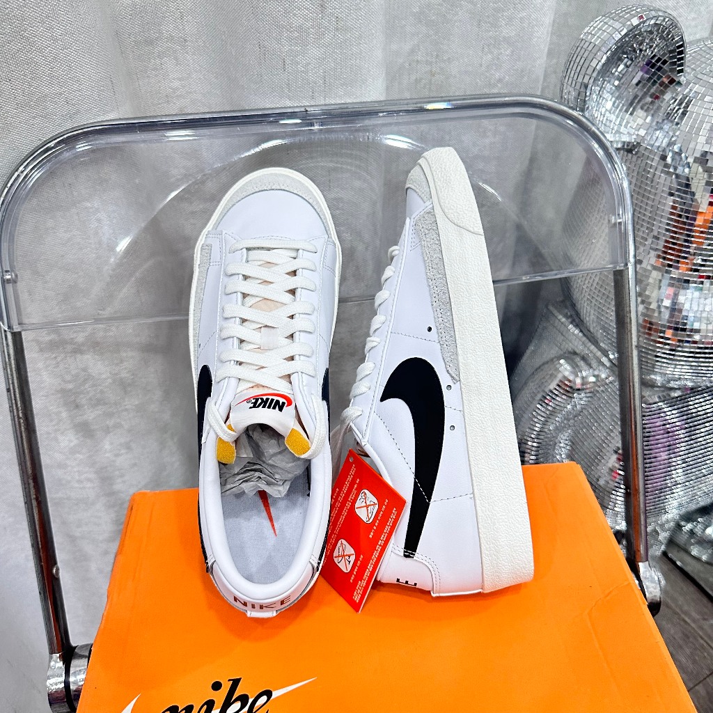 Blazer Low '77 Vintage 'White Black'