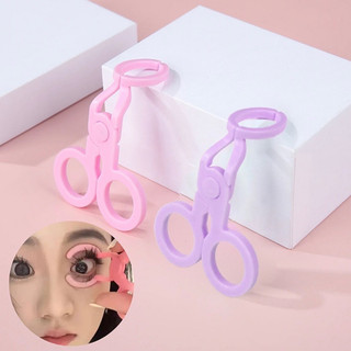Dụng cụ kẹp hỗ trợ đeo lens