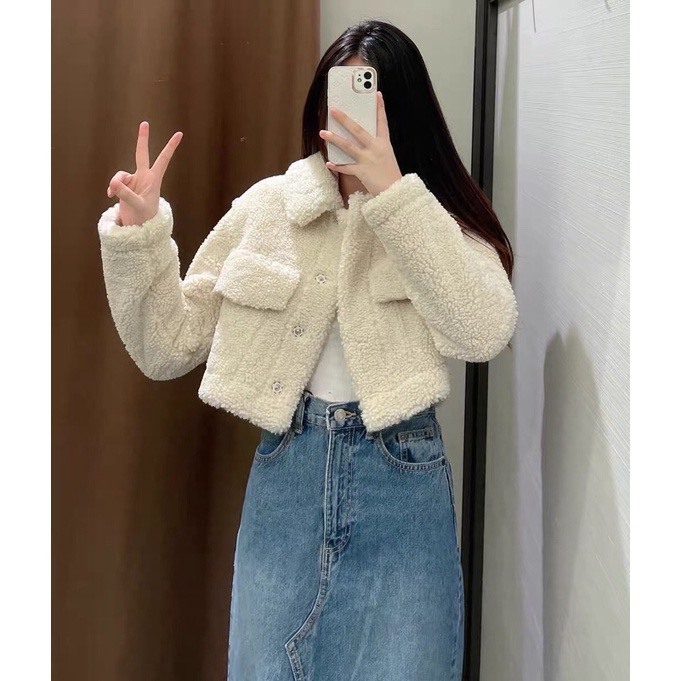 Áo khoác lông cừu dáng croptop