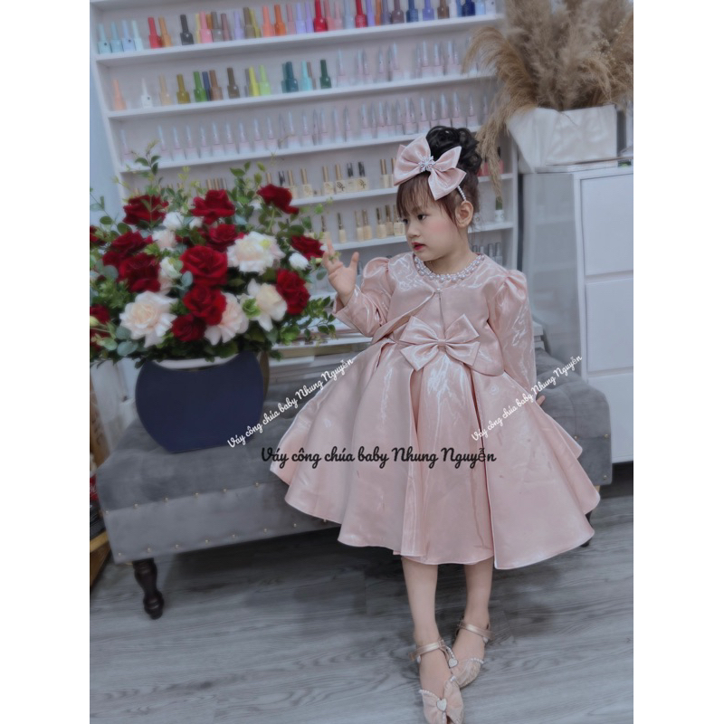 Váy công chúa Nhung Nguyễn set bóng