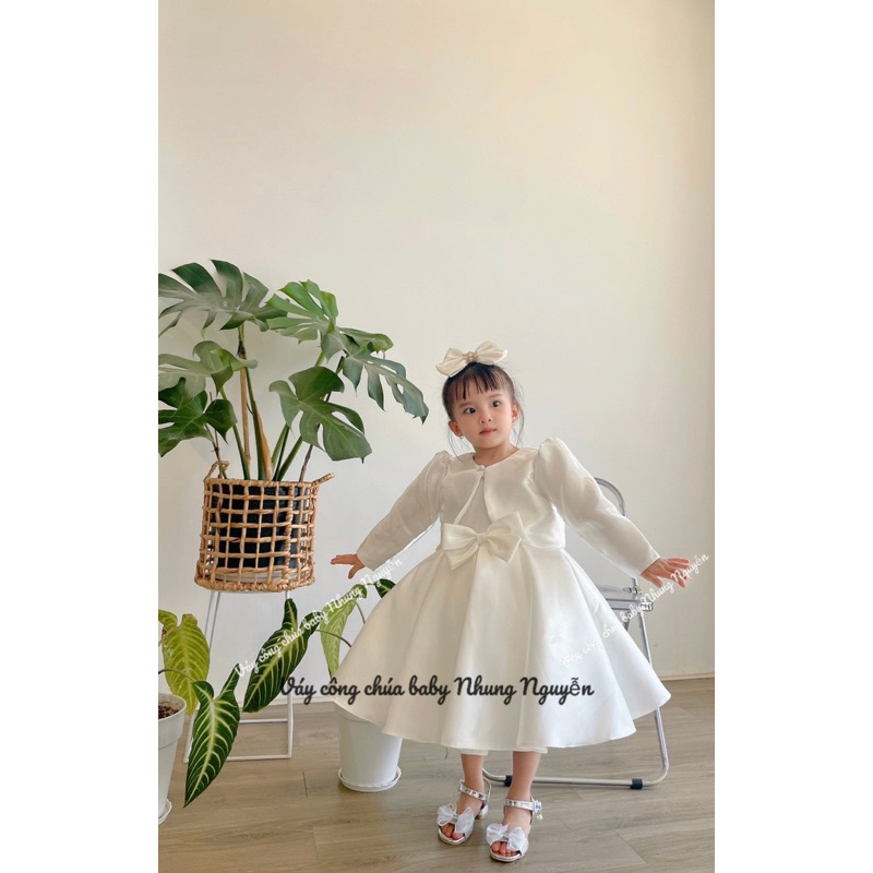 Váy công chúa Nhung Nguyễn set bóng