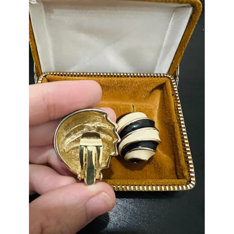 Bông tai vintage kim loại dạng kẹp