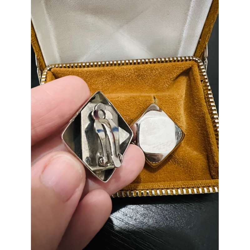 Bông tai vintage kim loại dạng kẹp