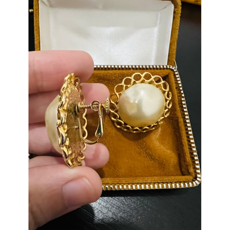 Bông tai vintage nhựa phối kim loại dạng kẹp