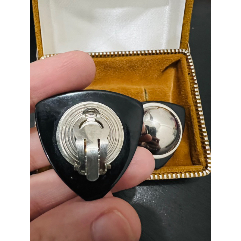 Bông tai vintage nhựa phối kim loại dạng kẹp