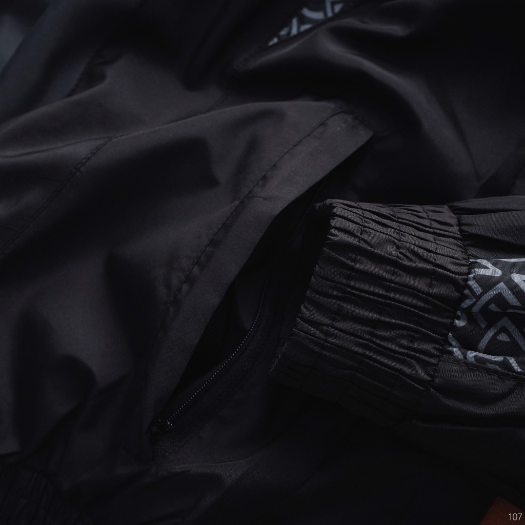 Áo Khoác ICONDENIM Signature Monogram Windbreaker Chất Dù Chống Thấm - AKID0107