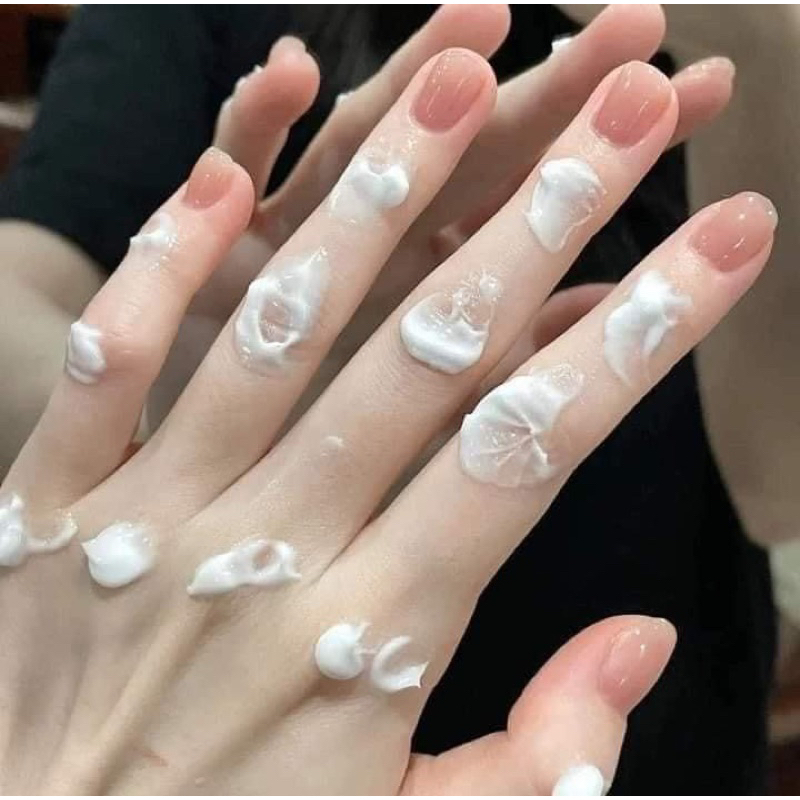 Kem dưỡng tay Aura Nga 75ml