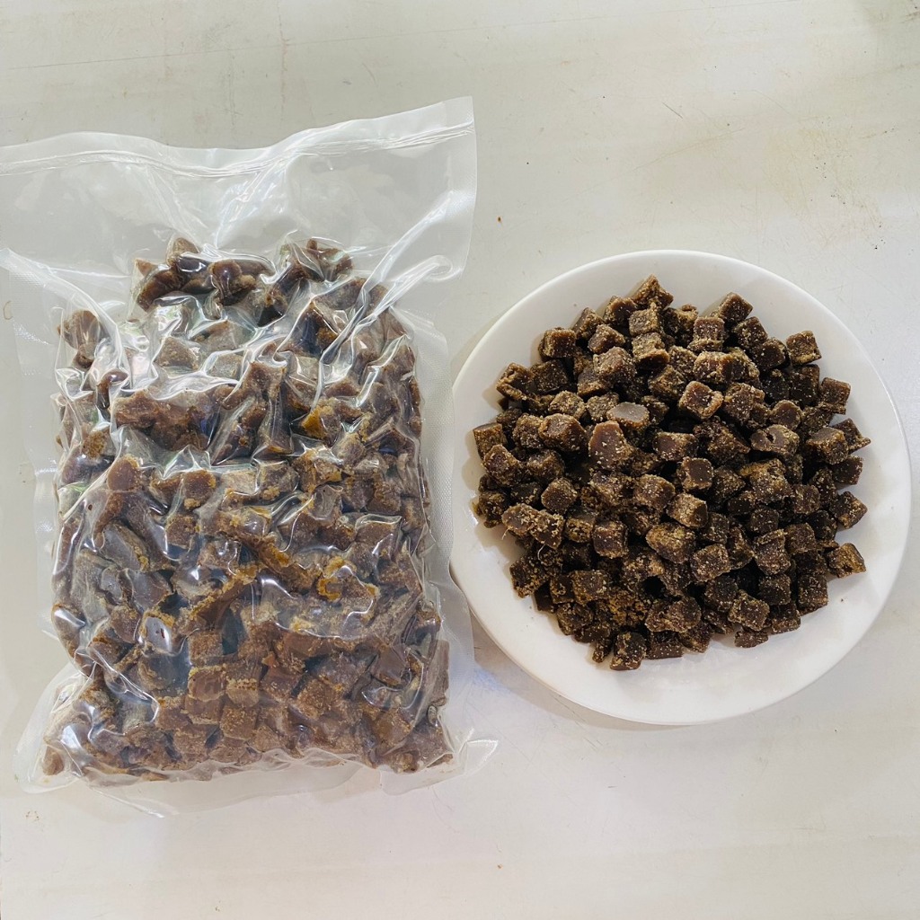 Đường Mía Hà Thủ Ô Đường Mía Hữu Cơ Làm Từ Mật Mía Nguyên Chất Và Thảo Dược Tự Nhiên: Hà Thủ Ô, Mẫu Lệ, Gừng Tươi…