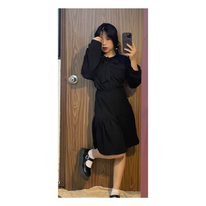 Váy 2hand phong cách vintage.