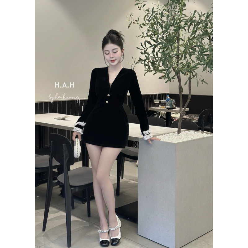 Váy nhung phối tay ren tiểu thư