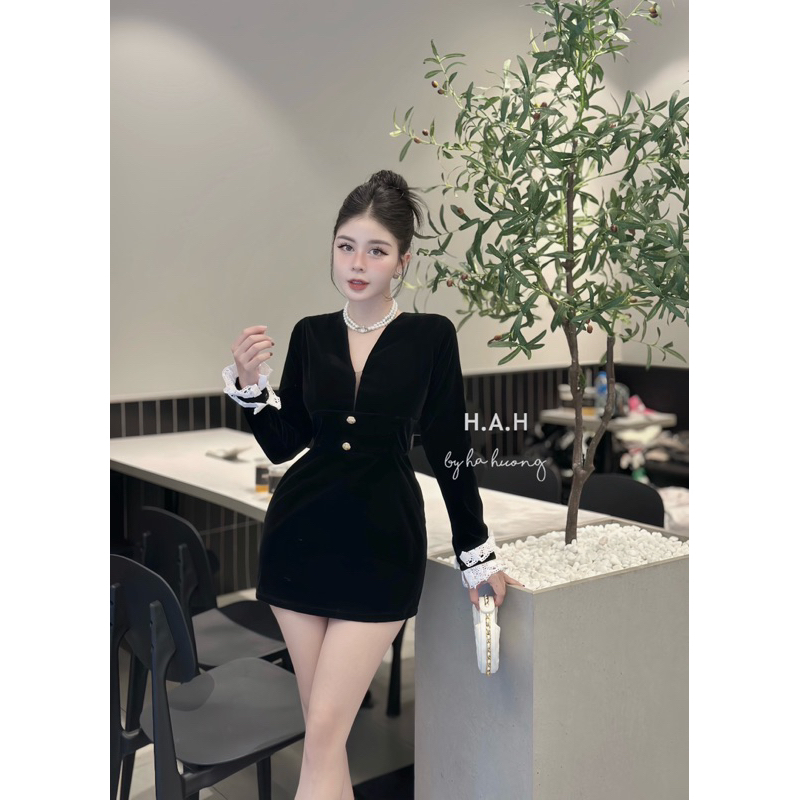 Váy nhung phối tay ren tiểu thư