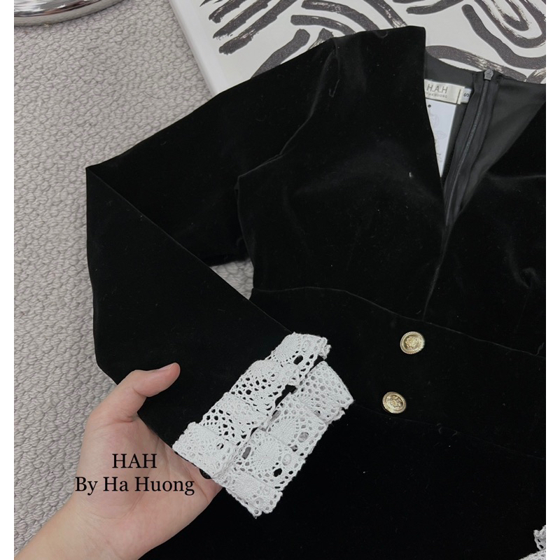 Váy nhung phối tay ren tiểu thư