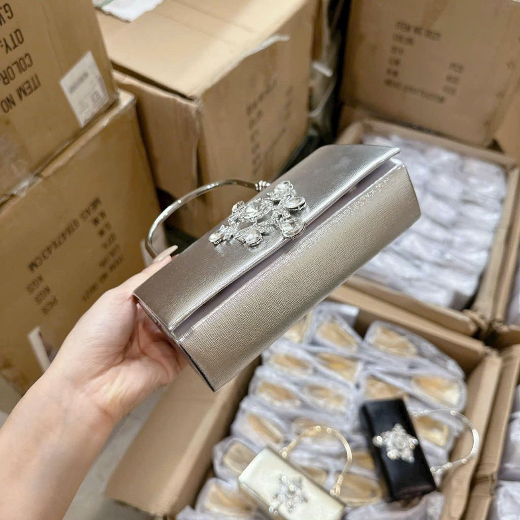 Túi đeo chéo cầm tay da bóng đính đá đi chơi đi tiệc siêu sang