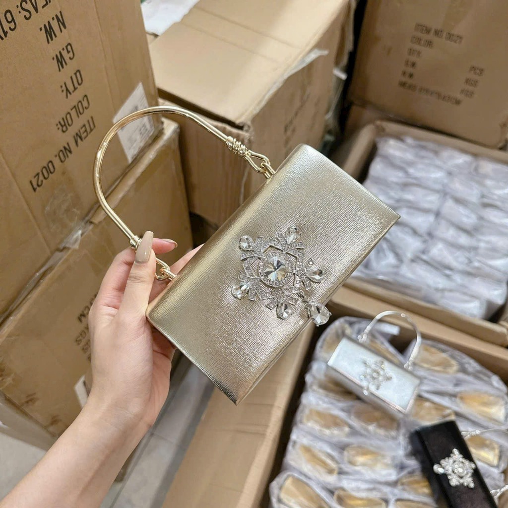 Túi đeo chéo cầm tay da bóng đính đá đi chơi đi tiệc siêu sang