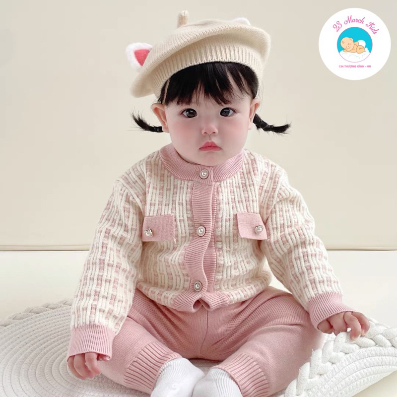 Bộ đồ len bé gái cúc ngực siêu xinh hàng QC