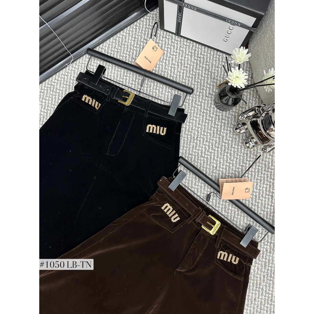 Chân váy nhung dài MiuMiu kèm đai siêu xinh