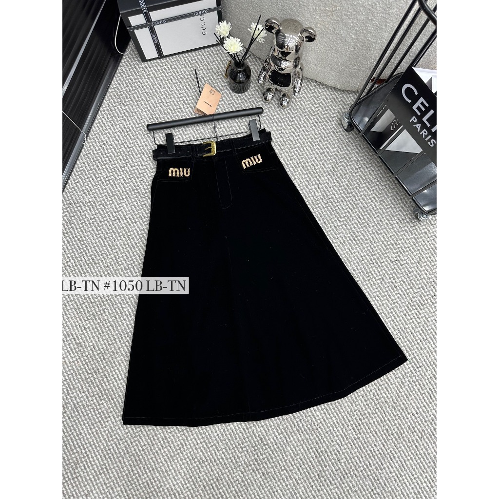 Chân váy nhung dài MiuMiu kèm đai siêu xinh